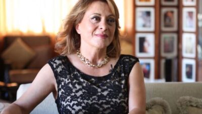 رندة كعدي ترقص بعفوية مع قصي خولي على أنغام “سكر محلي”