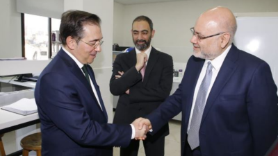 الأبيض يلتقي وزير الخارجية الإسباني: نشكر الدعم الكبير للقطاع الصحي