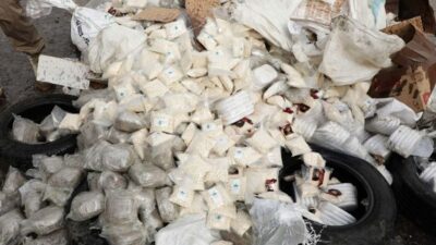 بالصور – إتلاف كميات كبيرة من المخدرات المضبوطة بإشراف القضاء والأجهزة الأمنية