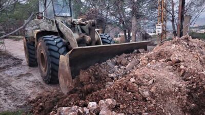 الجيش يفتح ثلاث طرق كان العدو الإسرائيلي قد أغلقها فجرًا في الطيبة – مرجعيون