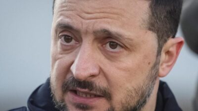 إقالة قائد القوات المشتركة الأوكرانية بقرار من الرئيس زيلينسكي