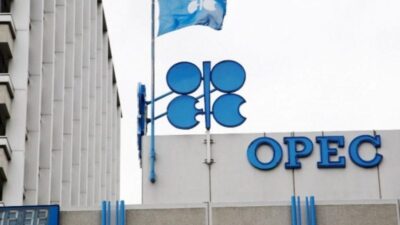 أخبار العالم كيف تؤثر العقوبات الأمريكية والرسوم الجمركية على أوبك+