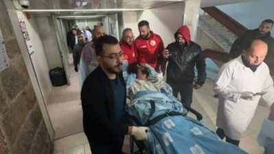 طاقم طبي فلسطيني يتوجه لتسلم أسير غارق في غيبوبة من مستشفى إسرائيلي