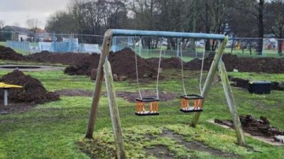 بريطانيا… العثور على 176 قنبلة تحت ملعب أطفال