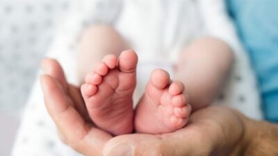 نشرت صورتها من المستشفى.. مشهورة “السوشيل ميديا” تستقبل مولودها الثاني