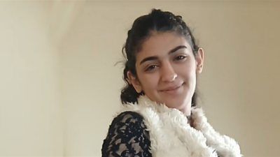 وعد محمود قاروت غادرت منزل ذويها ولم تعُد..لمن يعرف عنها شيئًا