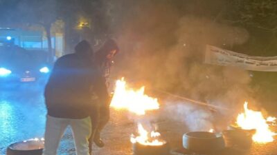 قطع طريق القنايه في صيدا بالإطارات المشتعلة