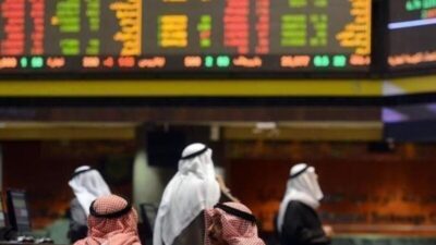 بورصات الخليج تغلق على تباين وسط ترقب لبيانات أمريكية