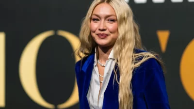 جيجي حديد تشارك لحظات معبرة مع ابنتها كاي