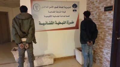 توقيف شخصين أثناء سرقة منزل