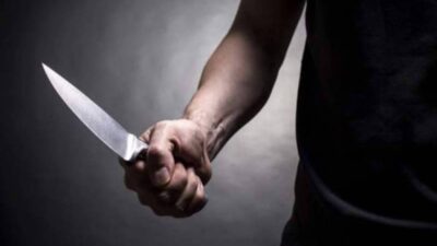 طعن شاب في منطقة المنية