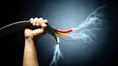 في كندا..رئيس الوزراء يهدد: سنقطع عنهم الكهرباء