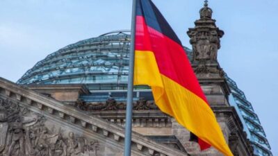 استطلاع: ثقة الشركات الألمانية تحسنت في مارس