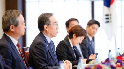 اتفاق على تعزيز للتعاون بين اليابان وكوريا الجنوبية والصين