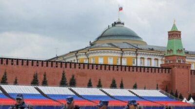 الكرملين يتهم كييف باستهداف صحفيين روسيين عمدا بضربة قاتلة