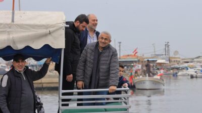 أسامة سعد في المسيرة البحرية للصيادين في الذكرى الخمسين لاستشهاد معروف سعد: نطالب الحكومة بتفعيل التحقيق في جريمة اغتيال الشهيد لمعرفة مَن كان السبب في تقجير الحرب الأهلية في لبنان