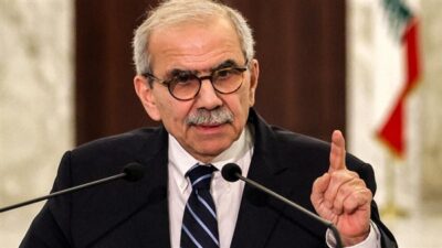 حملة على سلام بعد نسفه “الثلاثية” والمفتي بالمرصاد