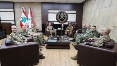 استقبالات العماد قائد الجيش