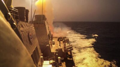 قادة إيرانيون قد تستهدفهم أميركا في اليمن.. تقرير يكشف