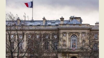 فرنسا قلقة من تصاعد الضربات على لبنان