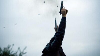 خلاف عائلي تطور إلى إطلاق نار وإحراق مقهى في دير عمار