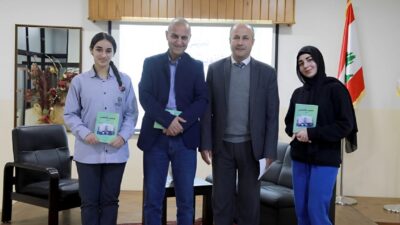 ثانوية السفير كرّمت الإعلامي رأفت نعيم  عندما يتحول الخبر الصحفي كتابًا!