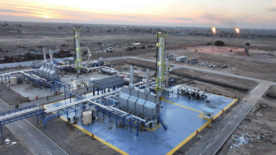 النفط يرتفع بعد انخفاضه 2% بفعل زيادة محتملة في إنتاج أوبك