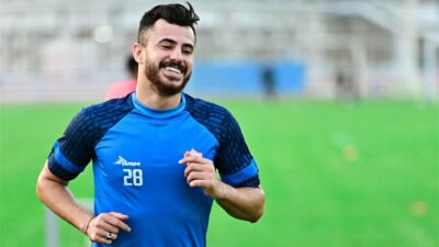 “الونش” يجدد ولاءه للزمالك.. عقد على بياض ينهي شائعات الرحيل