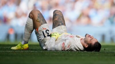 إيدرسون يغيب عن مانشستر سيتي لأسابيع