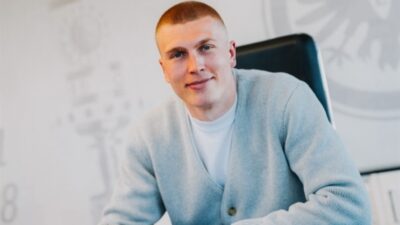 كريستنسن ينضم لإينتراخت بشكل دائم