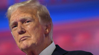 ترامب: انخفاض أسعار كل المنتجات تقريبا بما فيها البنزين