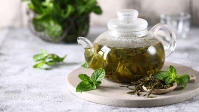 لعلاج الصداع.. إضافة بعض التوابل للشاي الأخضر قد تساعدك