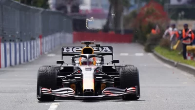 فيرستابن يضع إعجاباً مثيراً للجدل على انتقاد فريقه