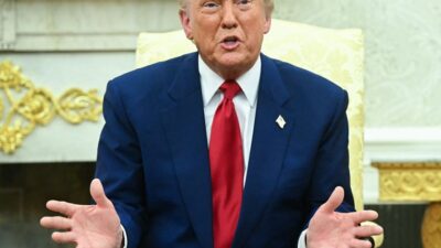 بعد المحادثات “البناءة”.. ترامب مصرٌّ على تهديد إيران