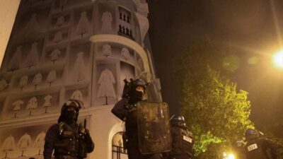 إخلاء مبنى محكمة في باريس بعد تهديد بوجود قنبلة