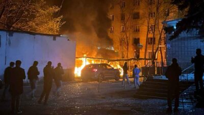 ثلاثة قتلى و28 جريحًا على الأقل بقصف روسي على دنيبرو في شرق أوكرانيا