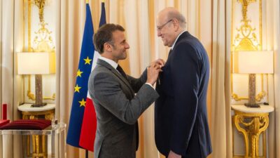 ماكرون يقلد ميقاتي وسام جوقة الشرف الفرنسي