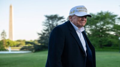 ترامب يعتقد أن زيلينسكي مستعد للتخلي عن شبه جزيرة القرم