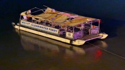 مقتل شخص وإصابة عدد من الأشخاص في تحطم عبارة في فلوريدا الأميركية