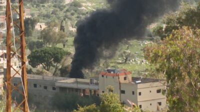 غارة من الطيران المسير استهدفت محلا في بلدة الطيبة  والمعلومات الأولية تشير إلى وجود إصابات