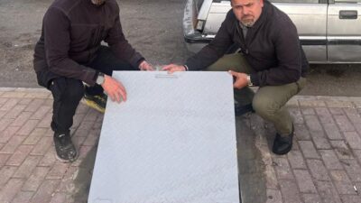 بلدية صيدا تواصل حملة صيانة وتأمين أغطية للريغارات التي تتعرض للسرقة وتنوه بمبادرة النادي اللبناني للدراجات النارية تأمين وتركيب غطاءين معدنيين