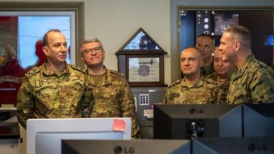 إشادة واشنطن بالجيش رسالة للحكومة: المؤسسة قادرة فاطلقوا يدها!