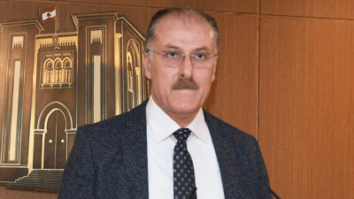 عبدالله: لإعادة النظر جذريًا بالسياسة الضريبية